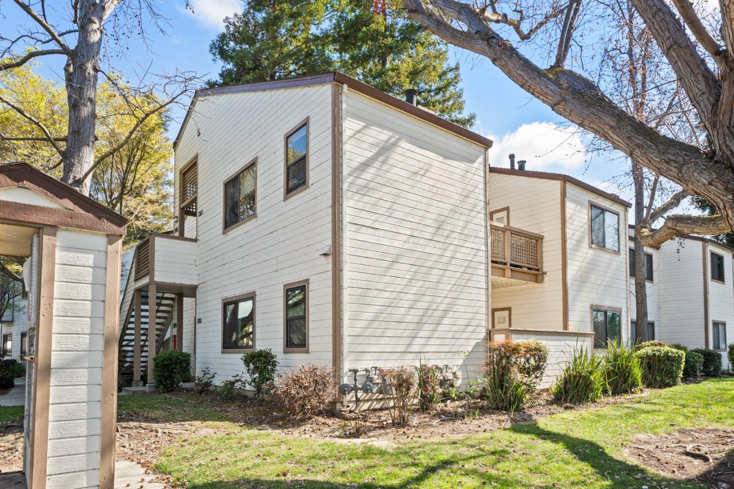 Detail Gallery Image 29 of 30 For 1302 Fairway Entrance Dr, San Jose,  CA 95131 - 2 Beds | 2 Baths