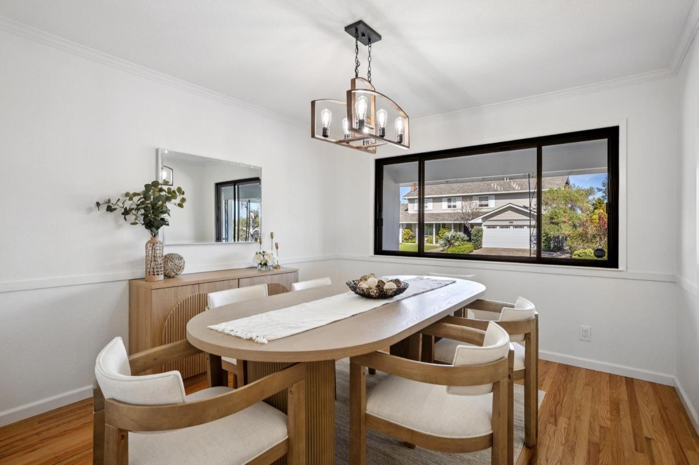 Detail Gallery Image 12 of 50 For 1683 Escalante Way, Burlingame,  CA 94010 - 4 Beds | 2 Baths