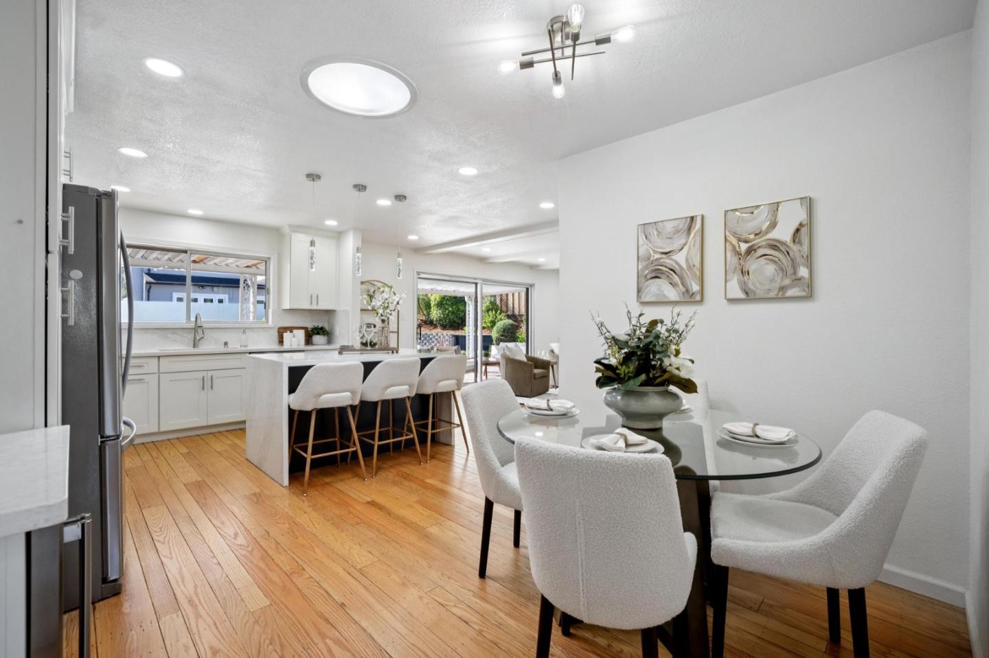 Detail Gallery Image 14 of 50 For 1683 Escalante Way, Burlingame,  CA 94010 - 4 Beds | 2 Baths