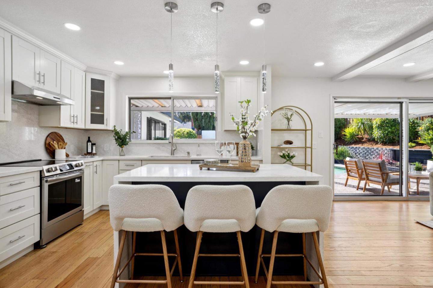 Detail Gallery Image 16 of 50 For 1683 Escalante Way, Burlingame,  CA 94010 - 4 Beds | 2 Baths