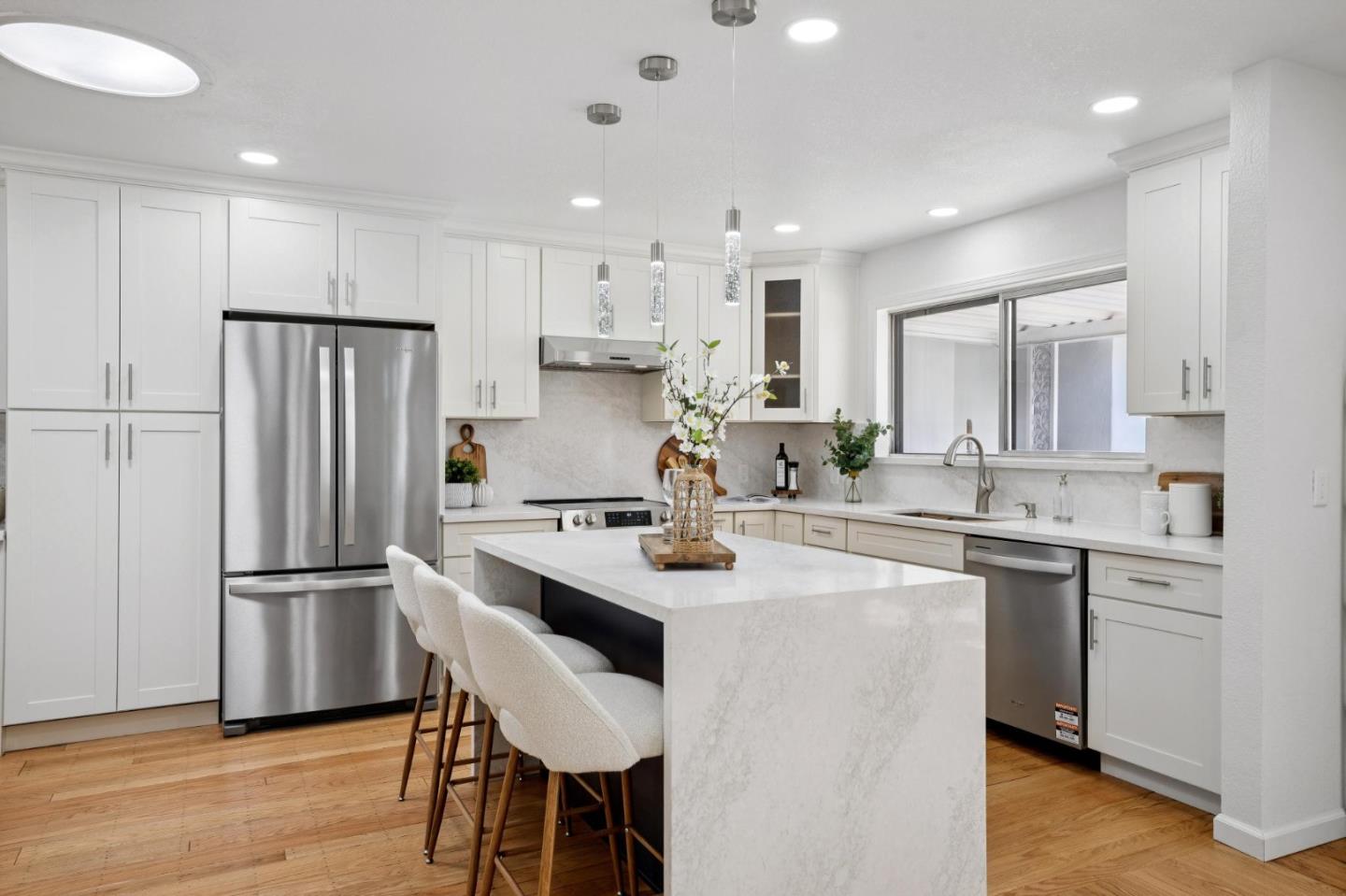 Detail Gallery Image 17 of 50 For 1683 Escalante Way, Burlingame,  CA 94010 - 4 Beds | 2 Baths