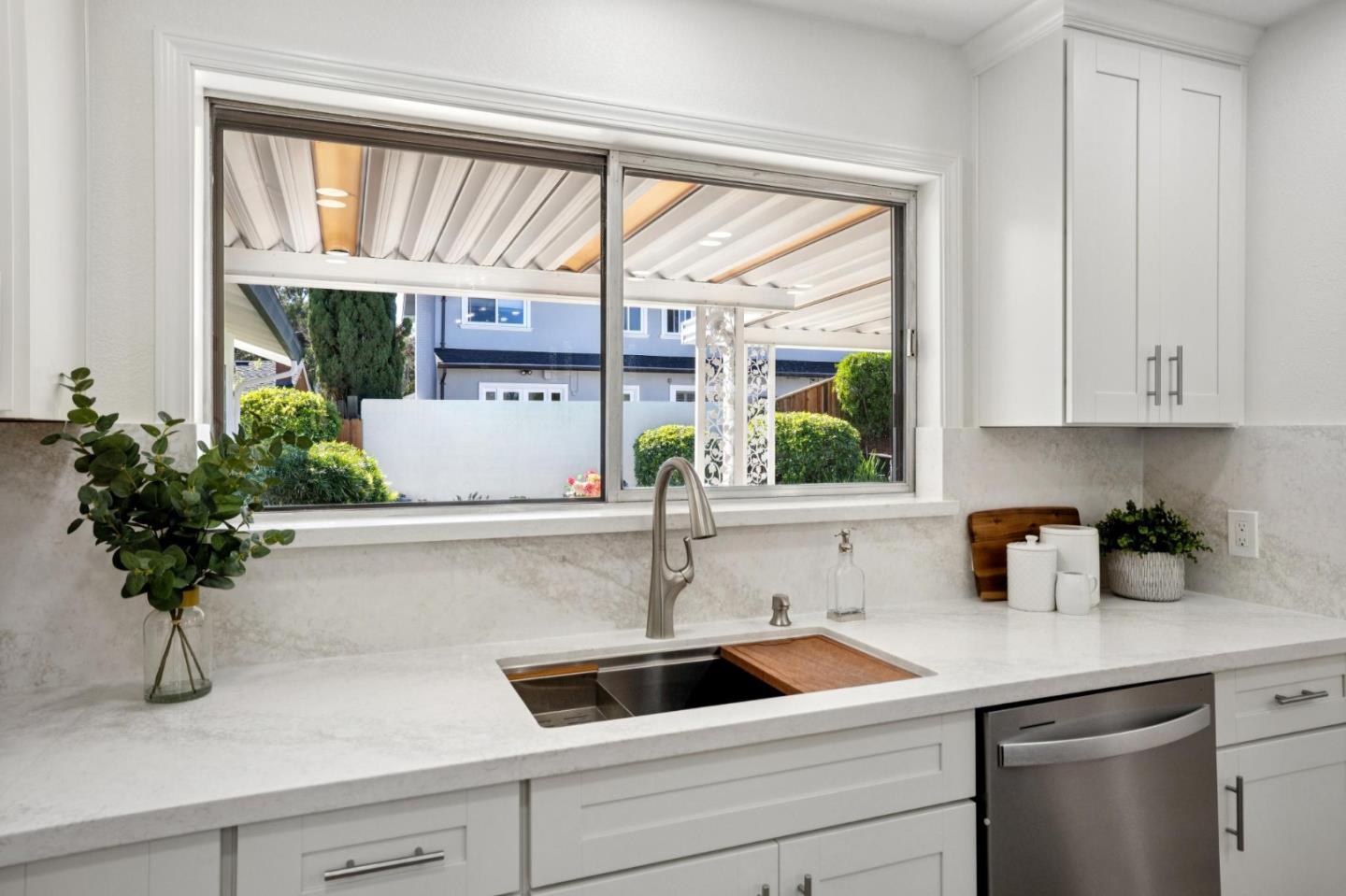 Detail Gallery Image 20 of 50 For 1683 Escalante Way, Burlingame,  CA 94010 - 4 Beds | 2 Baths