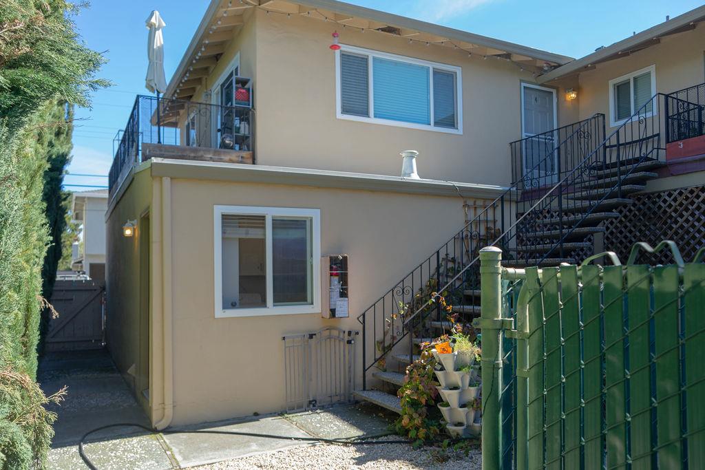 Detail Gallery Image 7 of 9 For 328 Greendale Way, San Jose,  CA 95129 - – Beds | – Baths