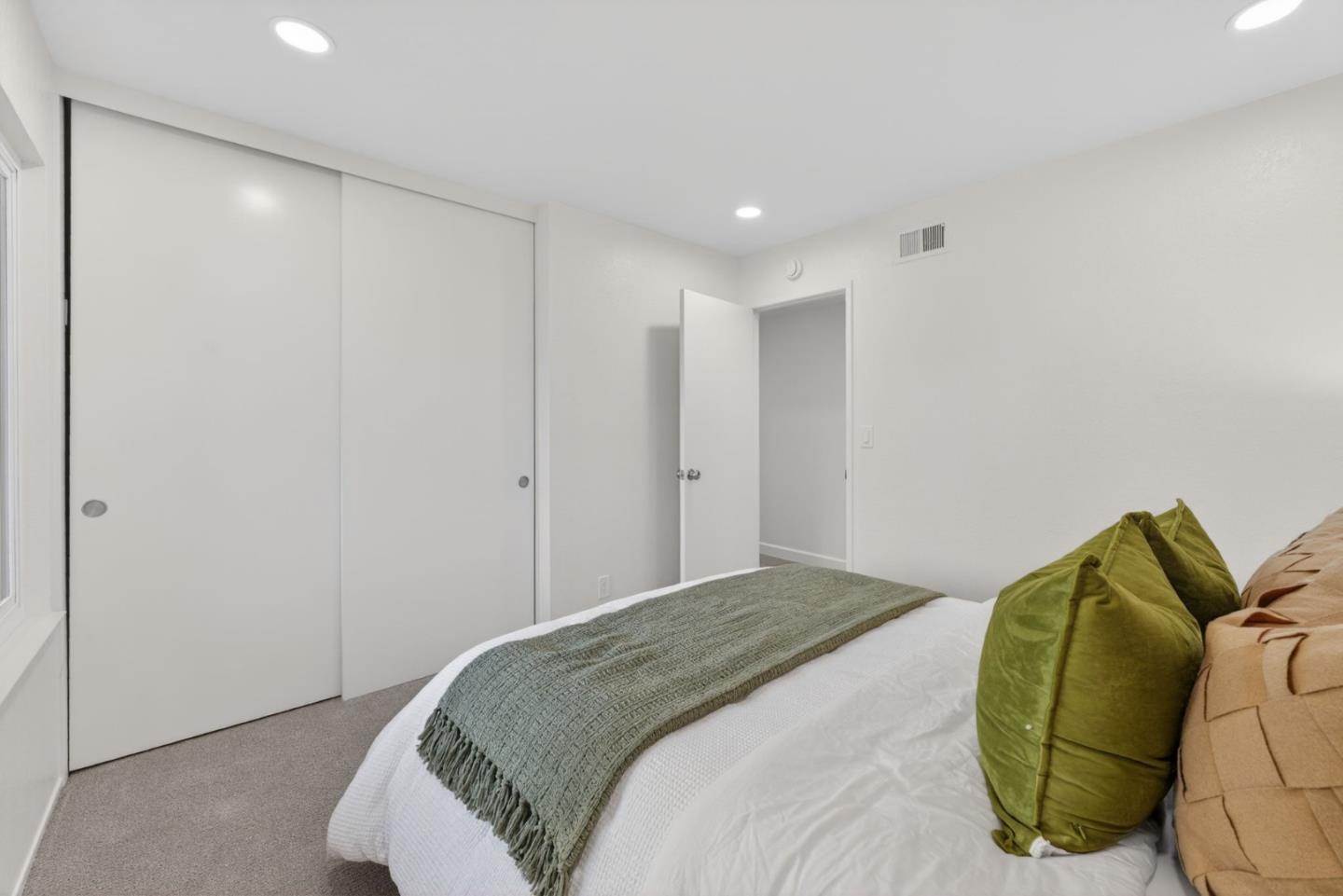 Detail Gallery Image 22 of 35 For 4101 Ashbrook Cir, San Jose,  CA 95124 - 4 Beds | 2 Baths