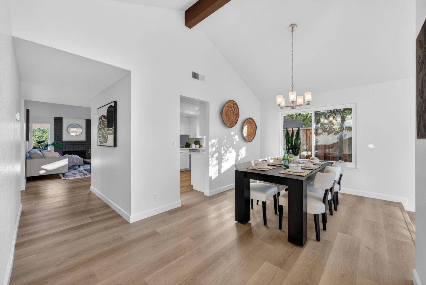 Detail Gallery Image 5 of 35 For 4101 Ashbrook Cir, San Jose,  CA 95124 - 4 Beds | 2 Baths