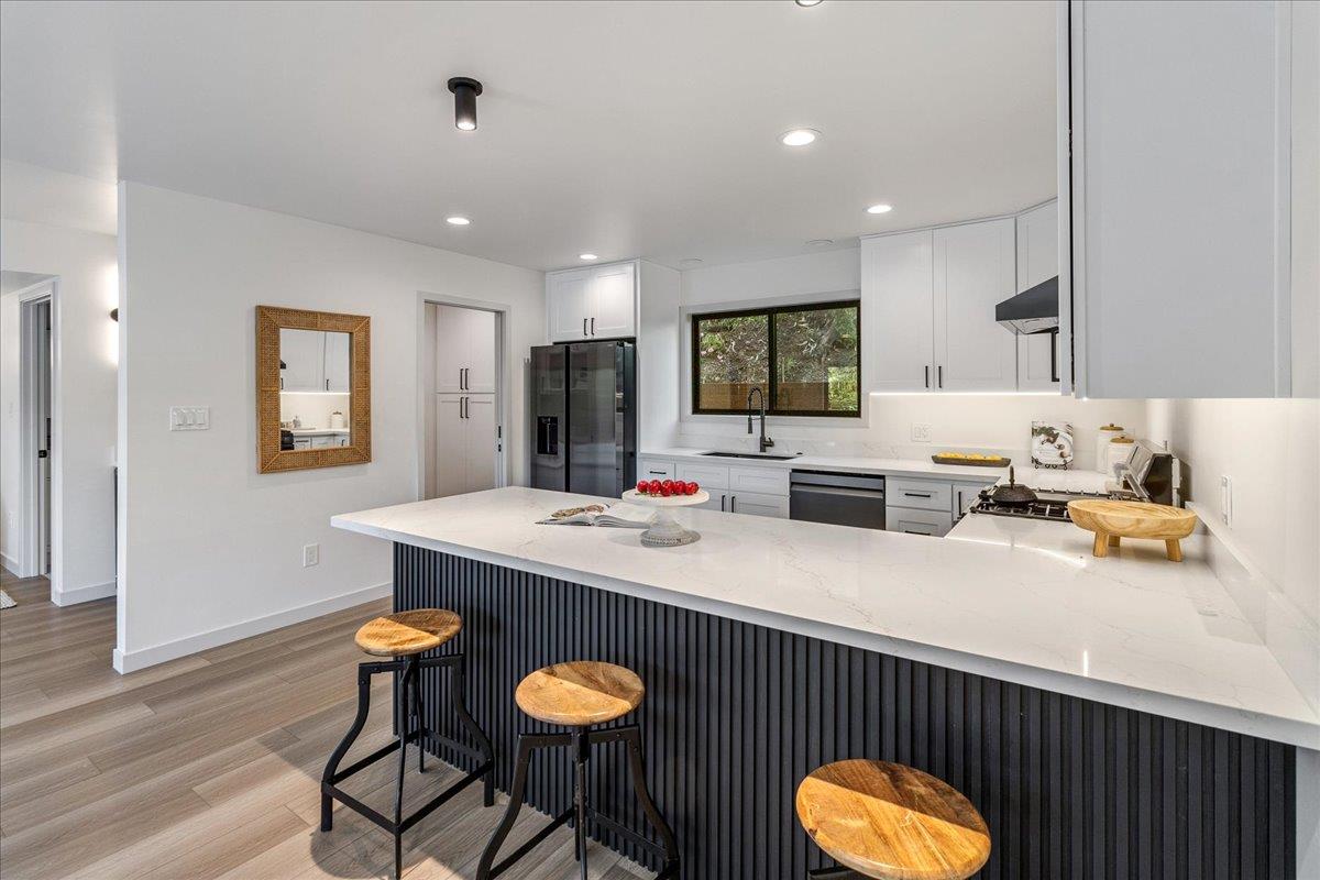 Detail Gallery Image 14 of 60 For 5 Arriba Dr, Aromas,  CA 95004 - 4 Beds | 3 Baths