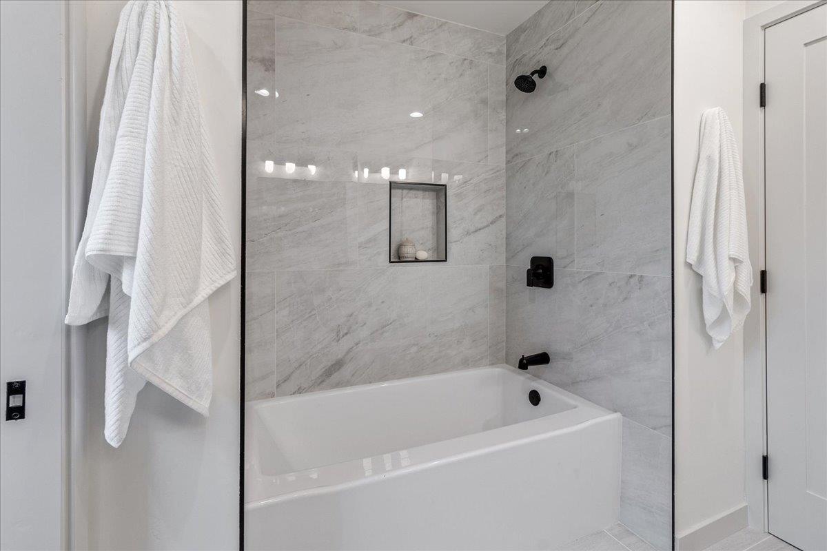 Detail Gallery Image 35 of 60 For 5 Arriba Dr, Aromas,  CA 95004 - 4 Beds | 3 Baths