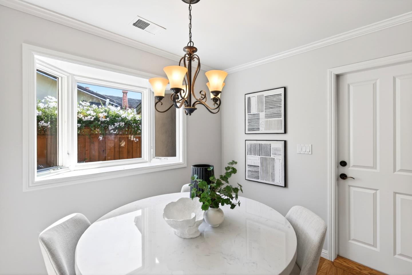 Detail Gallery Image 13 of 60 For 1452 La Crosse Dr, Sunnyvale,  CA 94087 - 4 Beds | 2 Baths