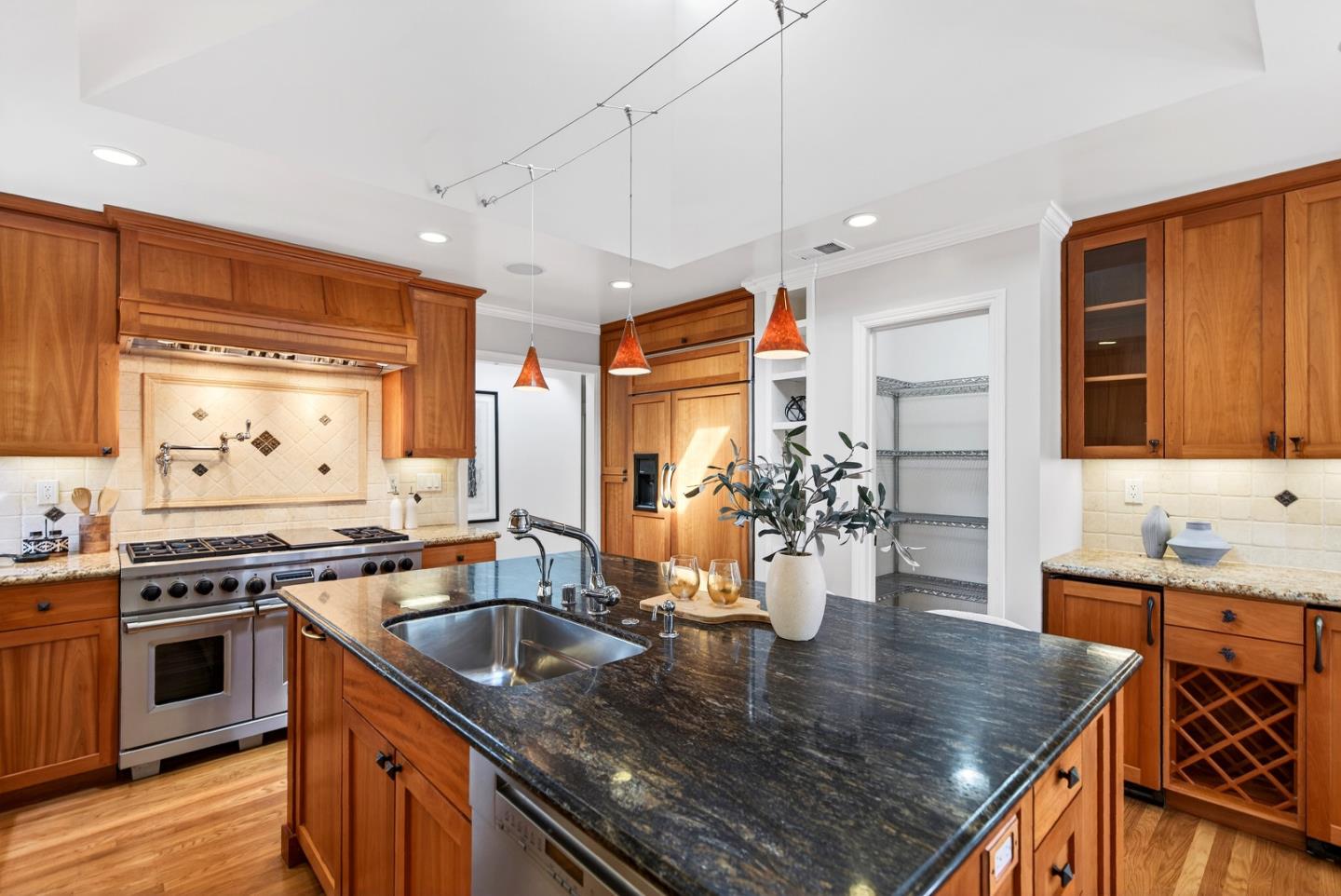 Detail Gallery Image 16 of 60 For 1452 La Crosse Dr, Sunnyvale,  CA 94087 - 4 Beds | 2 Baths