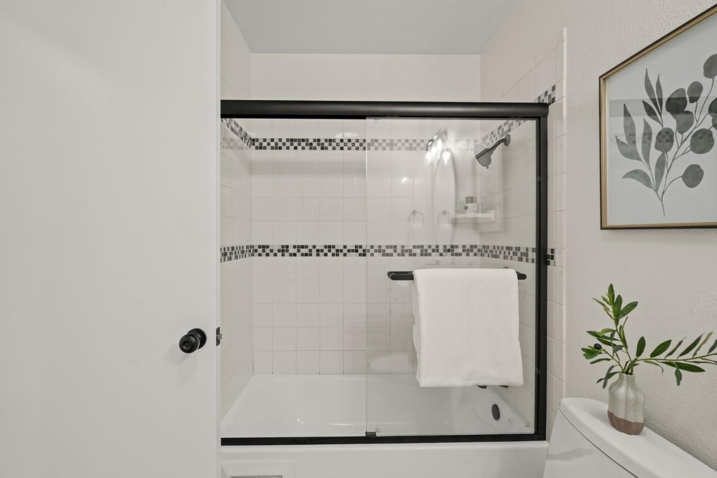 Detail Gallery Image 32 of 45 For 2571 Gumdrop Dr, San Jose,  CA 95148 - 3 Beds | 2 Baths