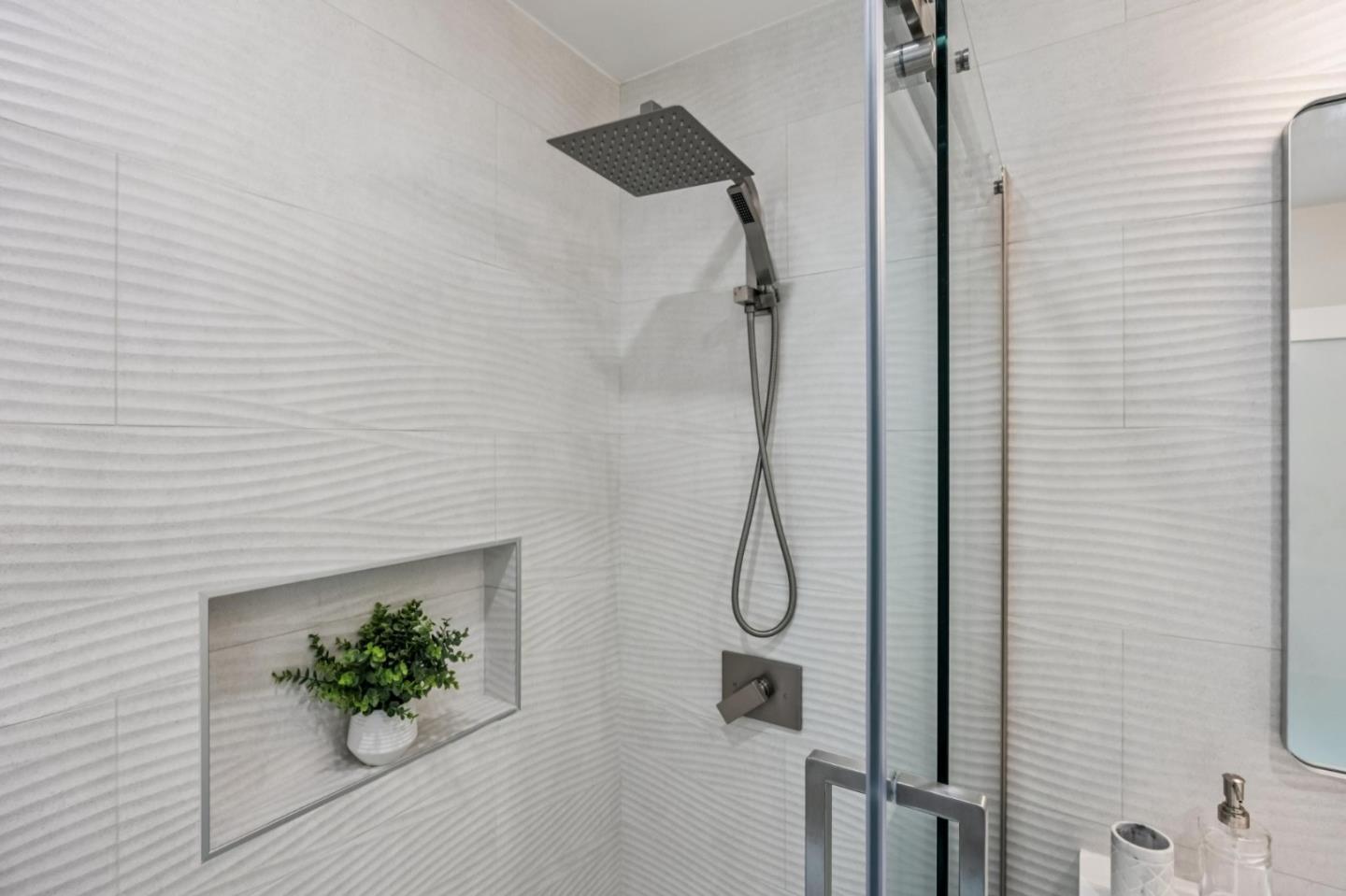 Detail Gallery Image 23 of 51 For 14 Kenmar, Burlingame,  CA 94010 - 3 Beds | 3 Baths