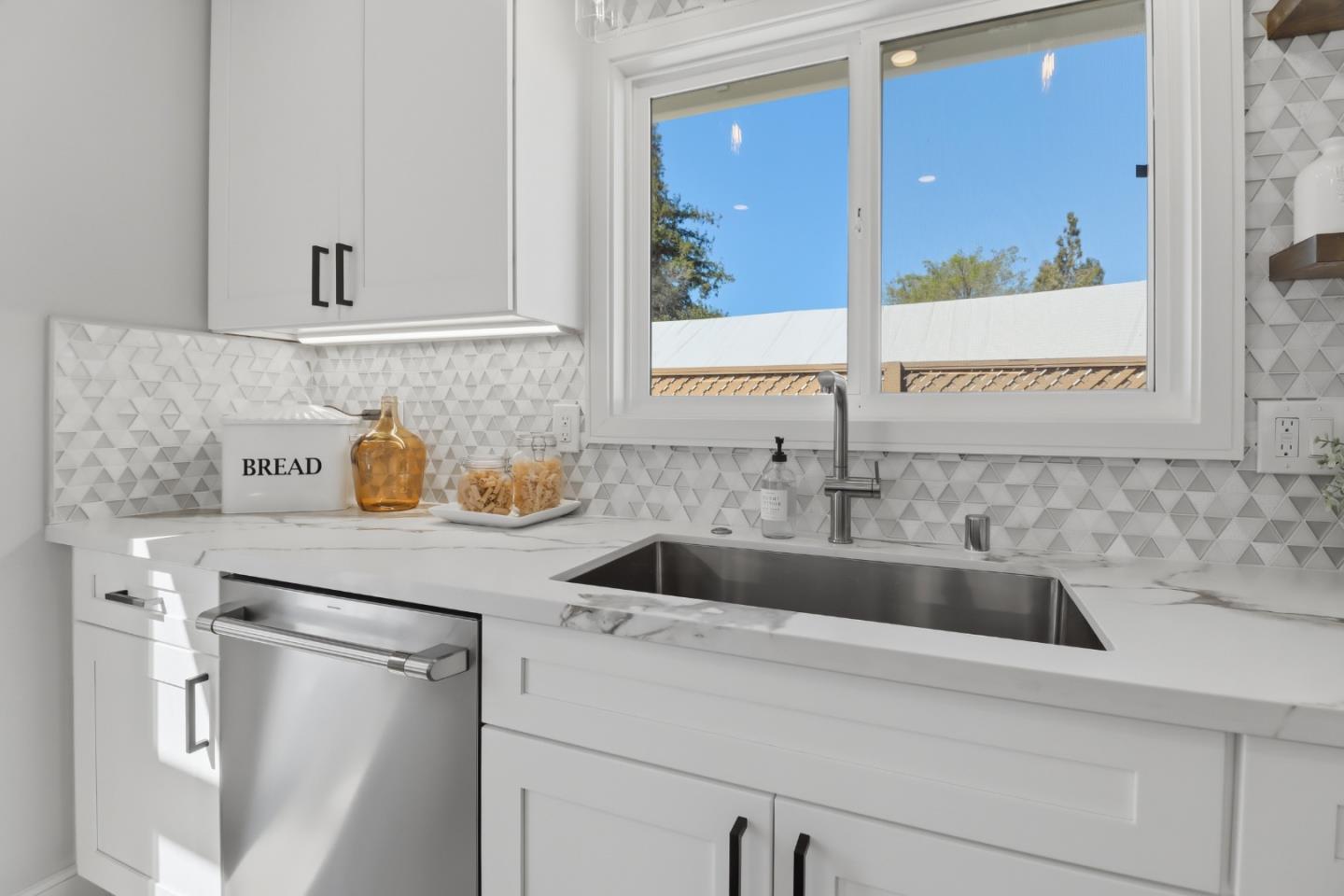 Detail Gallery Image 11 of 36 For 473 N 19th St, San Jose,  CA 95112 - 3 Beds | 2 Baths