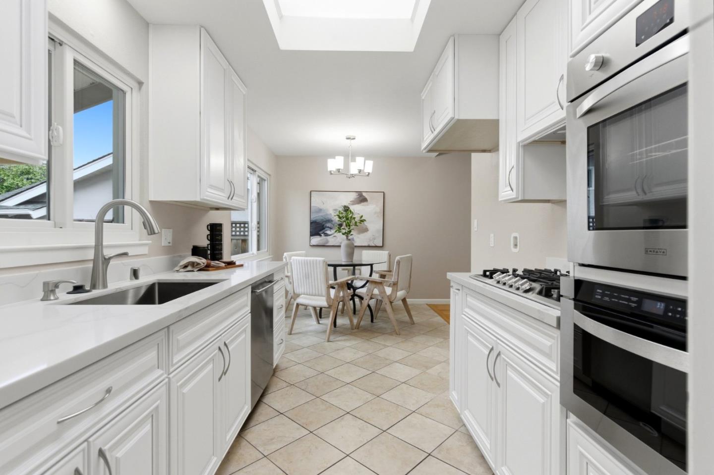 Detail Gallery Image 3 of 49 For 3158 Fowler Ave, Santa Clara,  CA 95051 - 3 Beds | 2/1 Baths