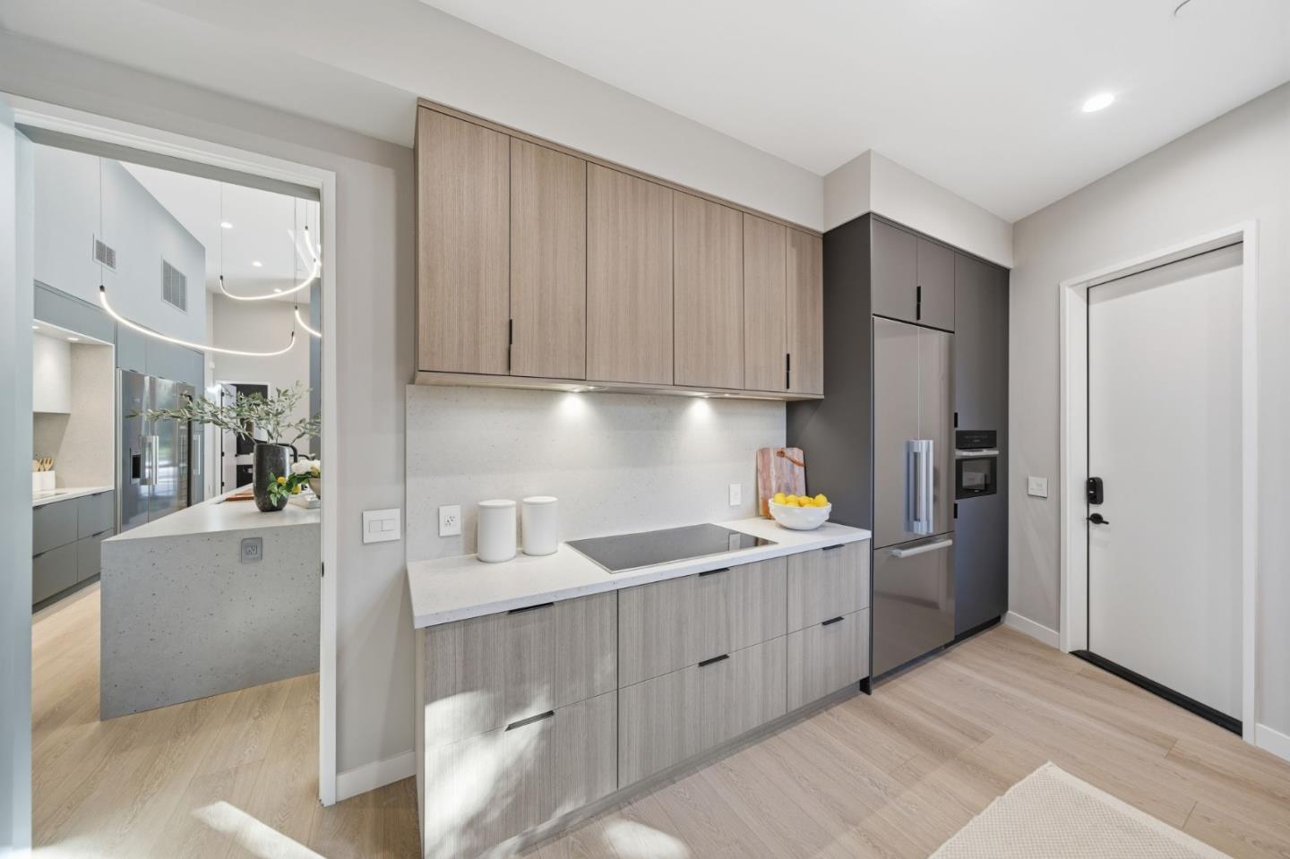 Detail Gallery Image 12 of 49 For 90 Crescent Dr, Palo Alto,  CA 94301 - 5 Beds | 5/2 Baths