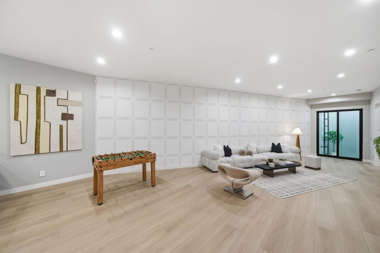 Detail Gallery Image 23 of 49 For 90 Crescent Dr, Palo Alto,  CA 94301 - 5 Beds | 5/2 Baths