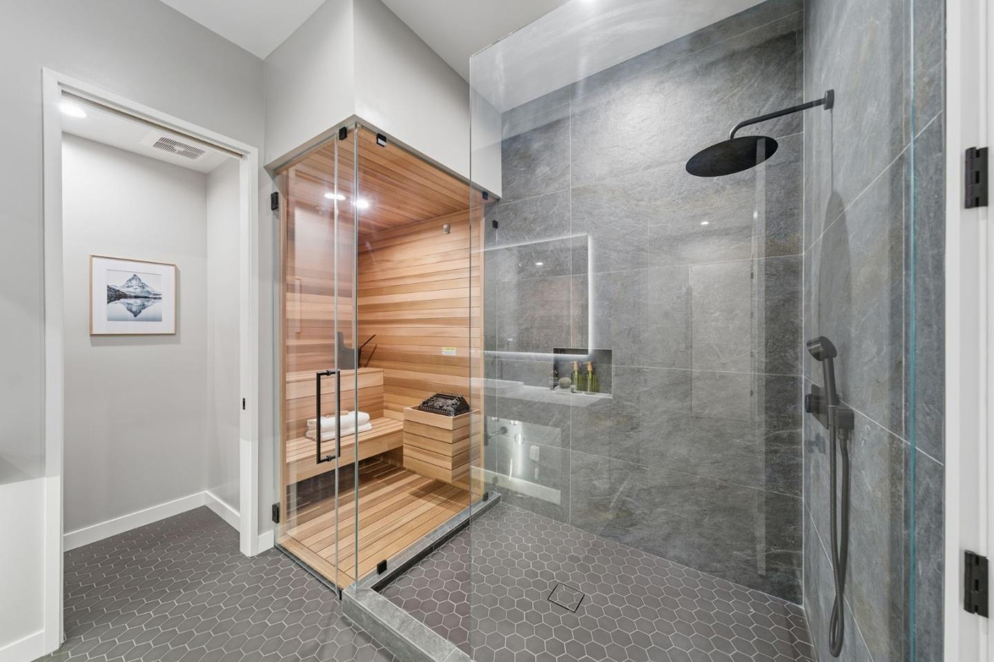 Detail Gallery Image 26 of 49 For 90 Crescent Dr, Palo Alto,  CA 94301 - 5 Beds | 5/2 Baths