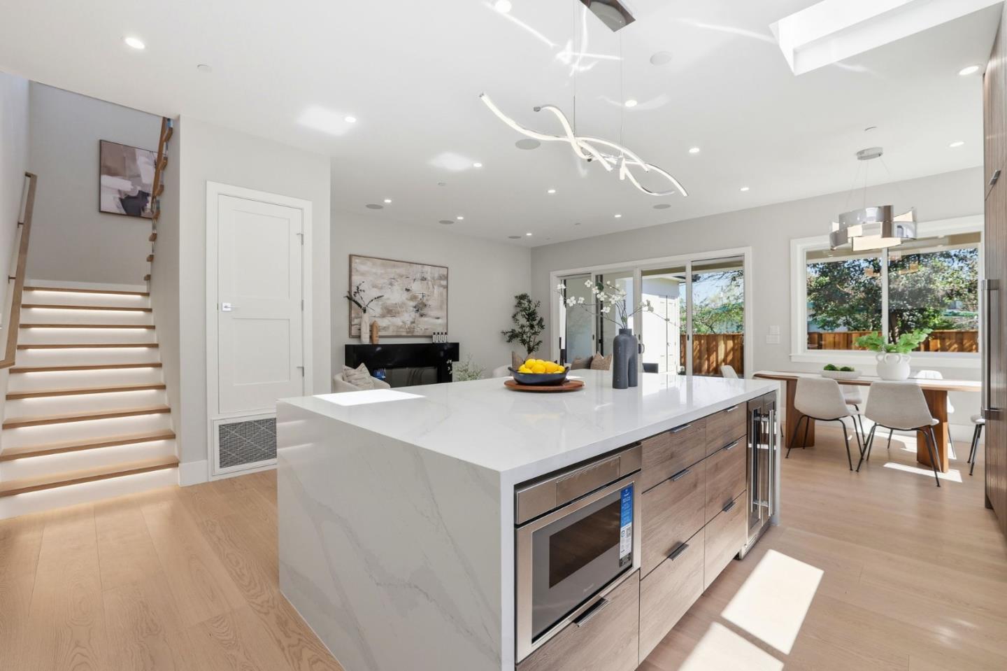 Detail Gallery Image 10 of 43 For 10536 S Tantau Ave, Cupertino,  CA 95014 - 6 Beds | 5 Baths