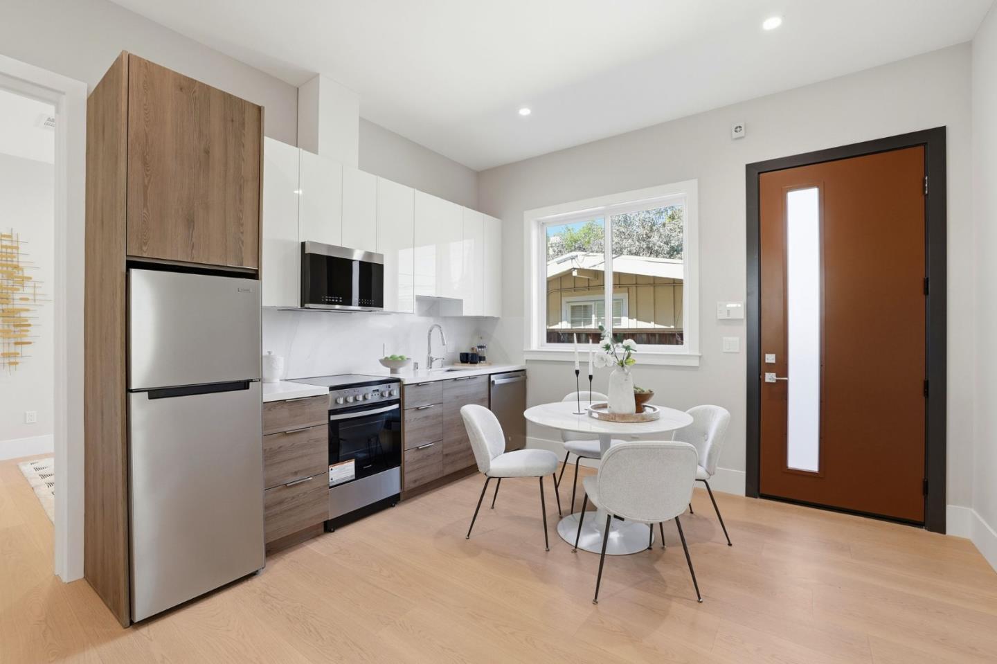 Detail Gallery Image 13 of 43 For 10536 S Tantau Ave, Cupertino,  CA 95014 - 6 Beds | 5 Baths