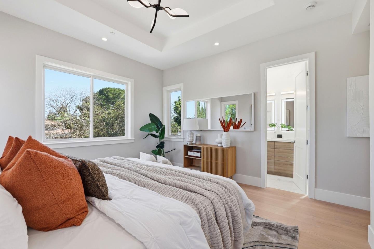 Detail Gallery Image 25 of 43 For 10536 S Tantau Ave, Cupertino,  CA 95014 - 6 Beds | 5 Baths