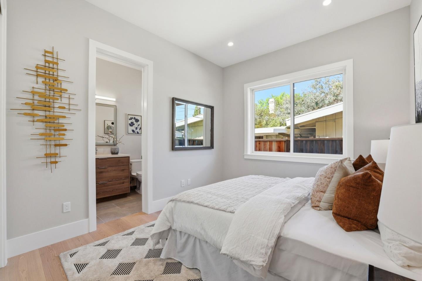 Detail Gallery Image 30 of 43 For 10536 S Tantau Ave, Cupertino,  CA 95014 - 6 Beds | 5 Baths