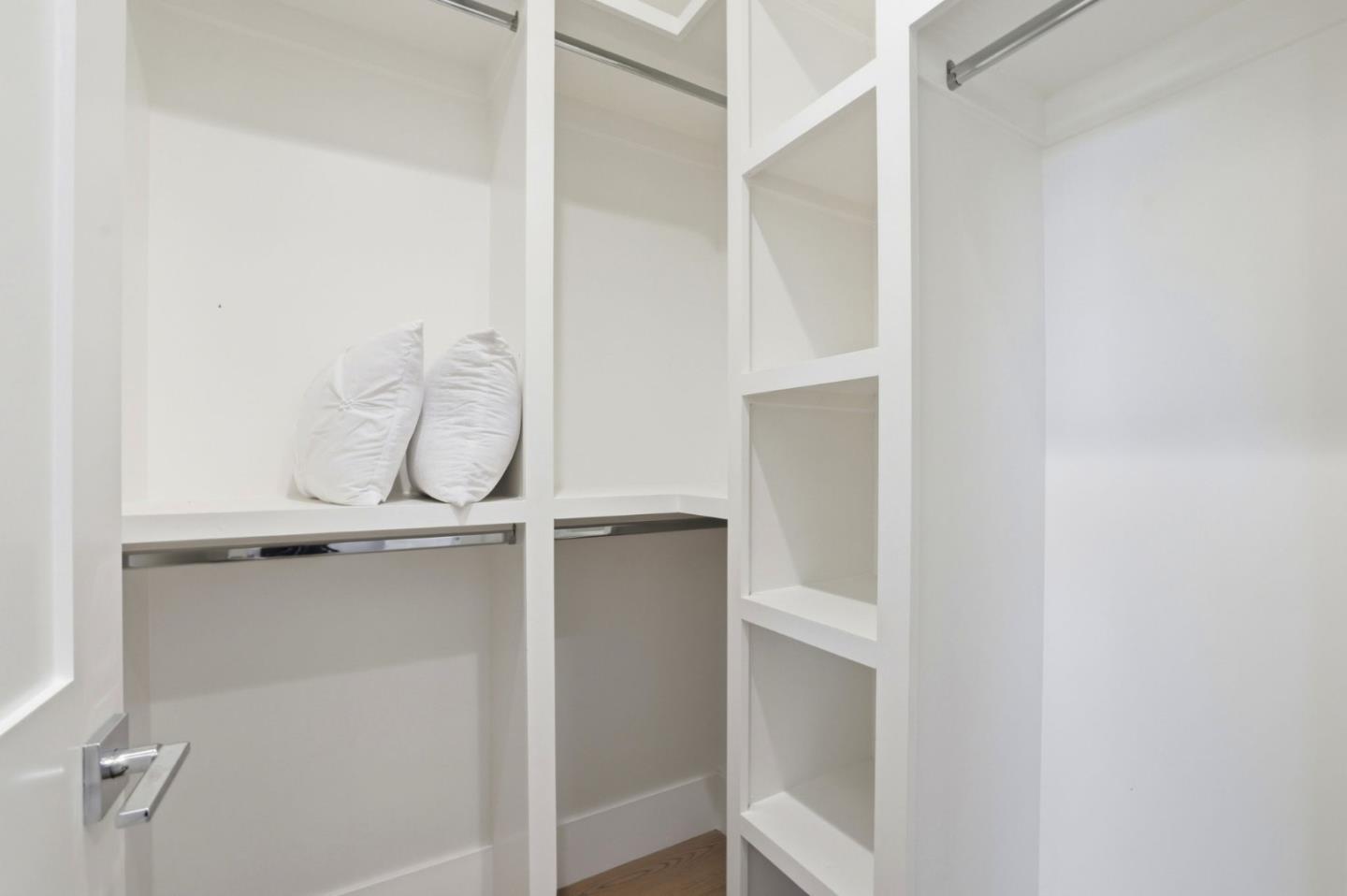 Detail Gallery Image 32 of 43 For 10536 S Tantau Ave, Cupertino,  CA 95014 - 6 Beds | 5 Baths