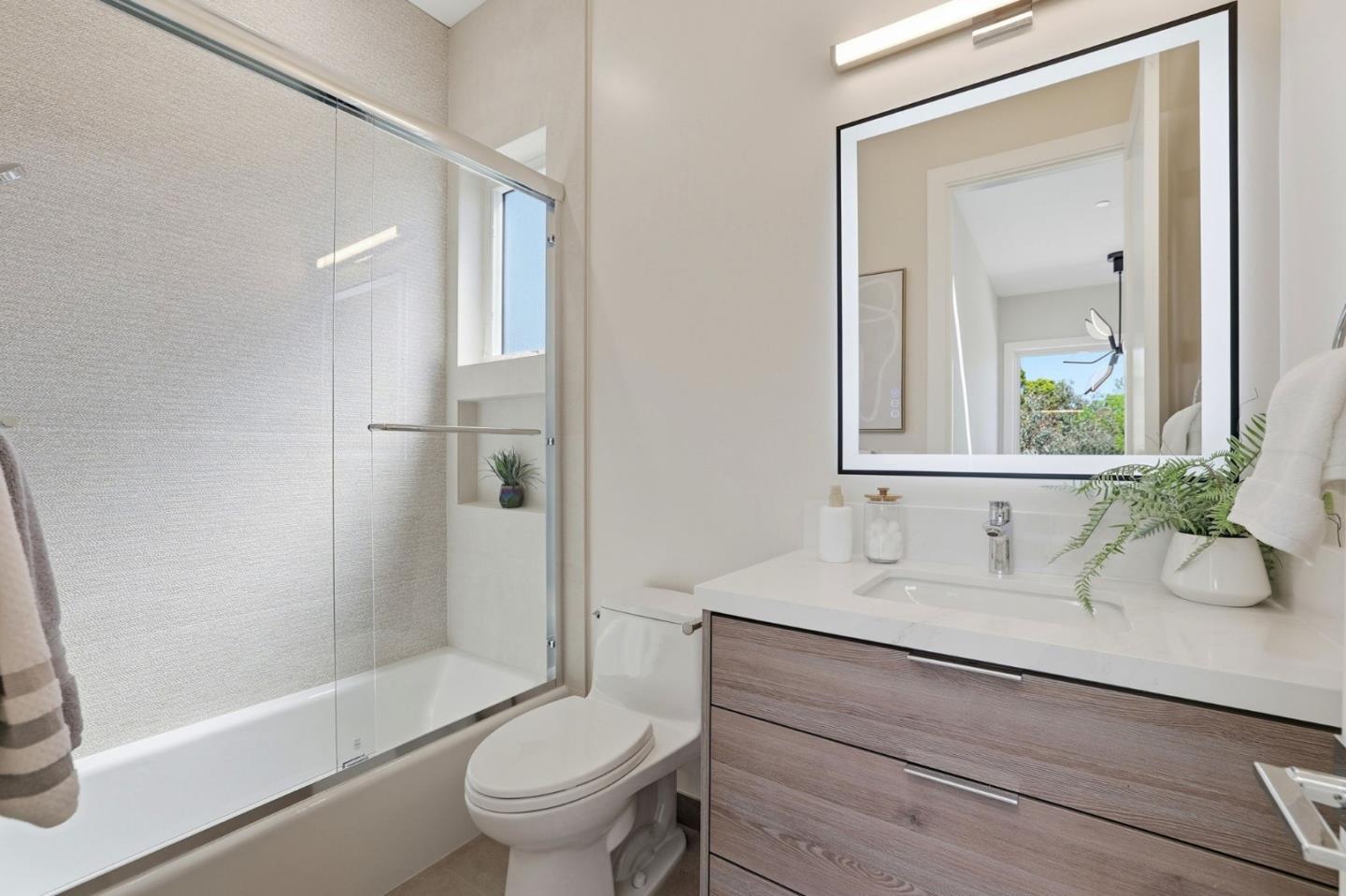 Detail Gallery Image 34 of 43 For 10536 S Tantau Ave, Cupertino,  CA 95014 - 6 Beds | 5 Baths