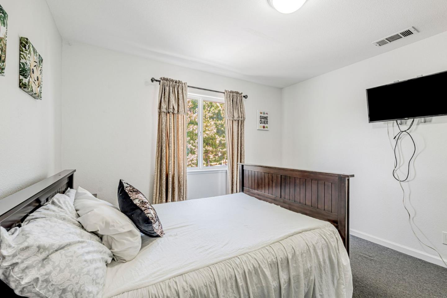 Detail Gallery Image 16 of 26 For 615 Heron Dr, Los Banos,  CA 93635 - 5 Beds | 3 Baths