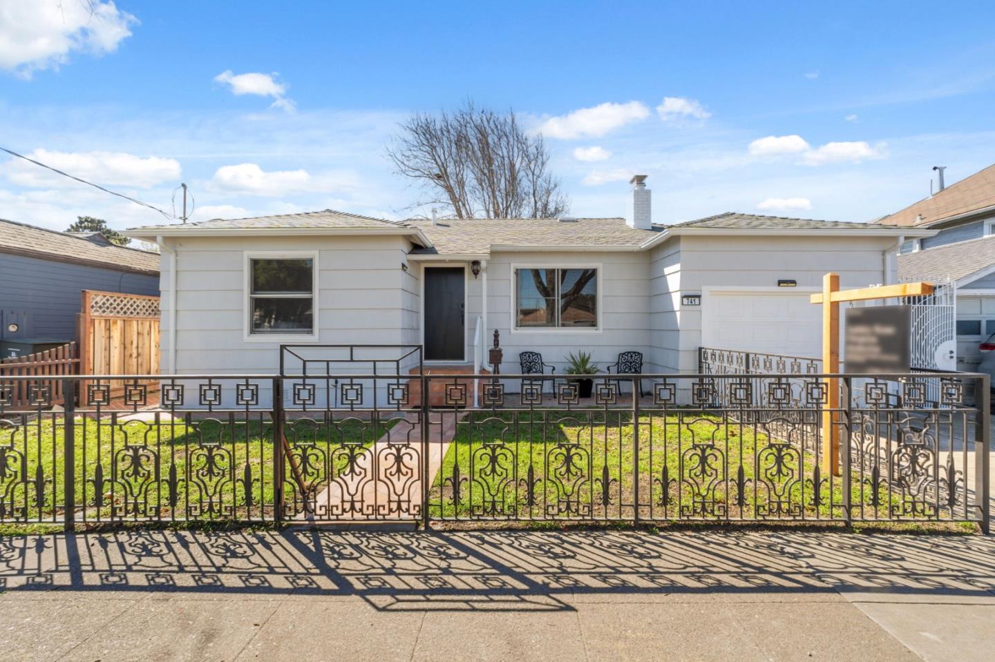 Front Image Thumbnail for ML82037643