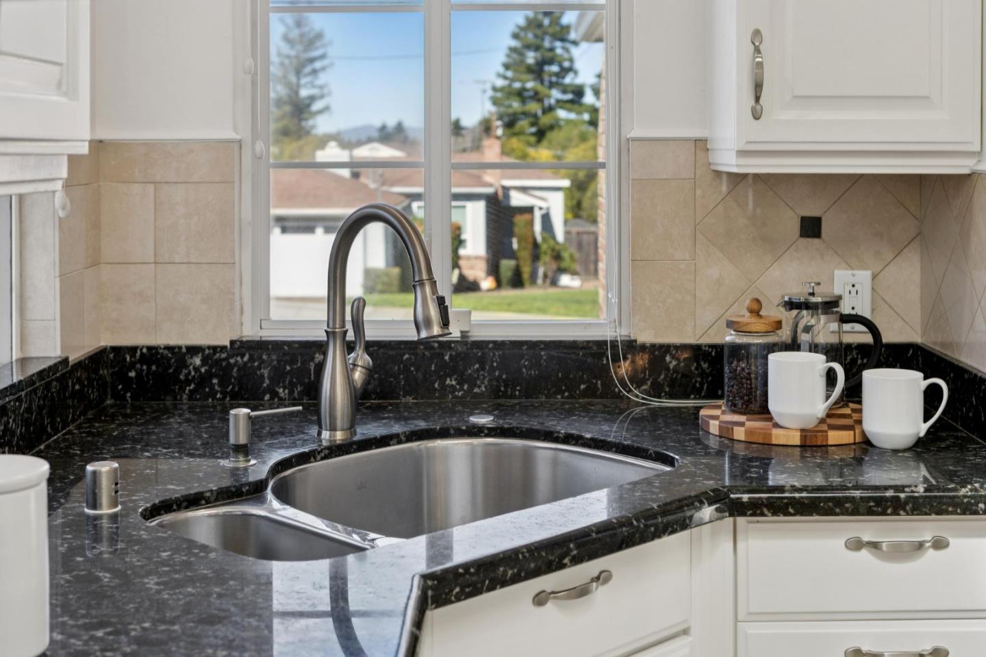 Detail Gallery Image 22 of 83 For 417 36th Ave, San Mateo,  CA 94403 - 3 Beds | 2/1 Baths