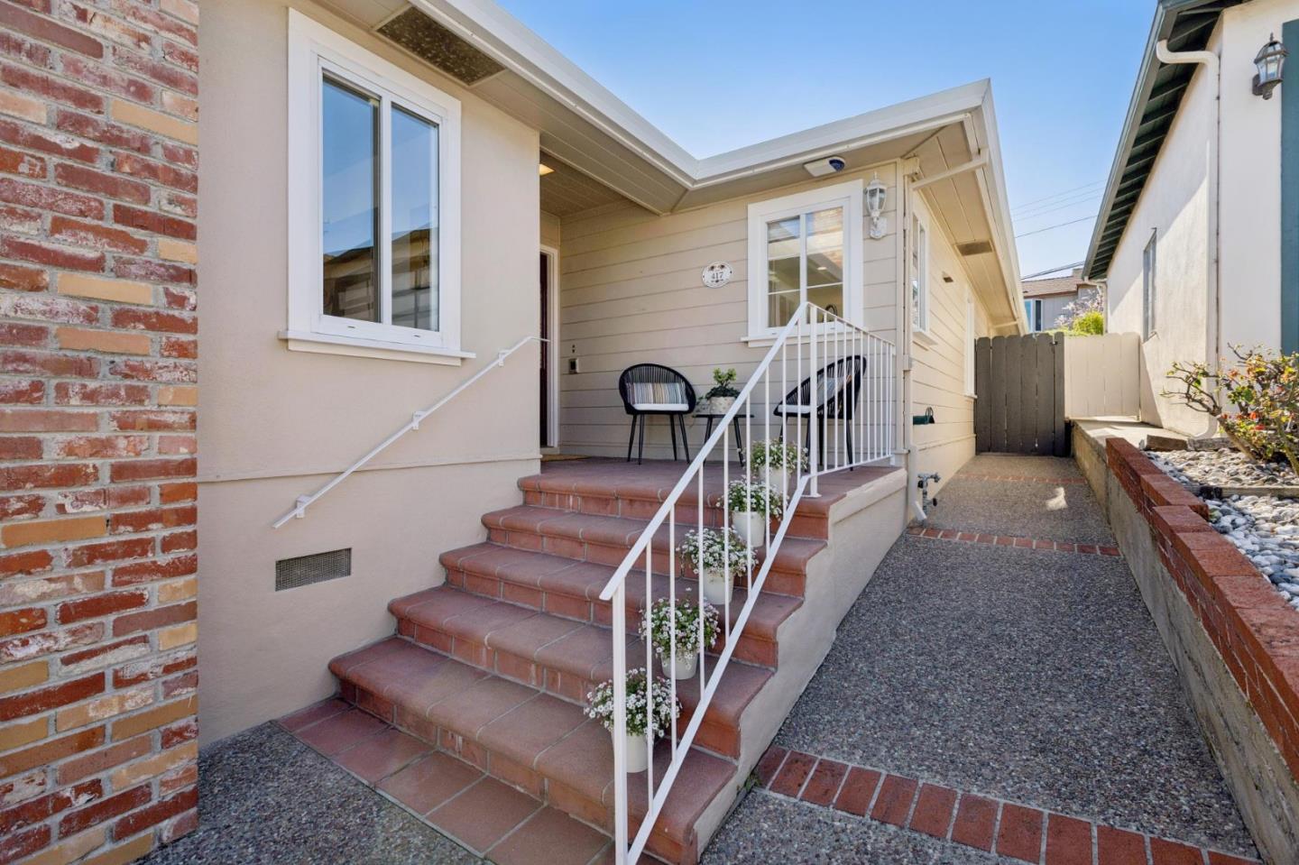 Detail Gallery Image 5 of 83 For 417 36th Ave, San Mateo,  CA 94403 - 3 Beds | 2/1 Baths