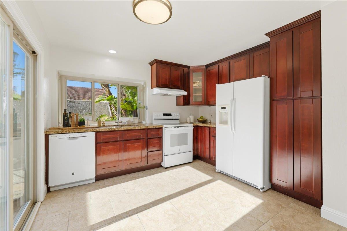 Detail Gallery Image 28 of 72 For 32 Lido Cir, Redwood City,  CA 94065 - 2 Beds | 2 Baths