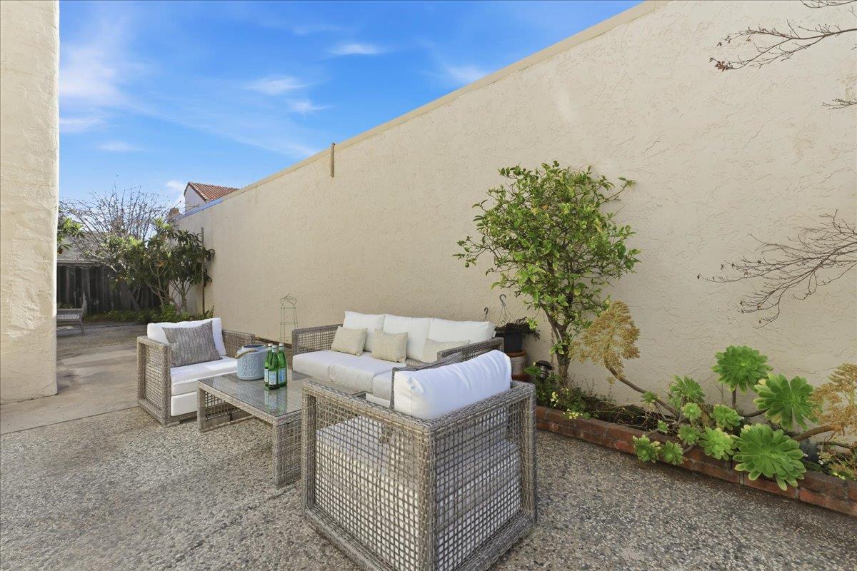 Detail Gallery Image 53 of 72 For 32 Lido Cir, Redwood City,  CA 94065 - 2 Beds | 2 Baths