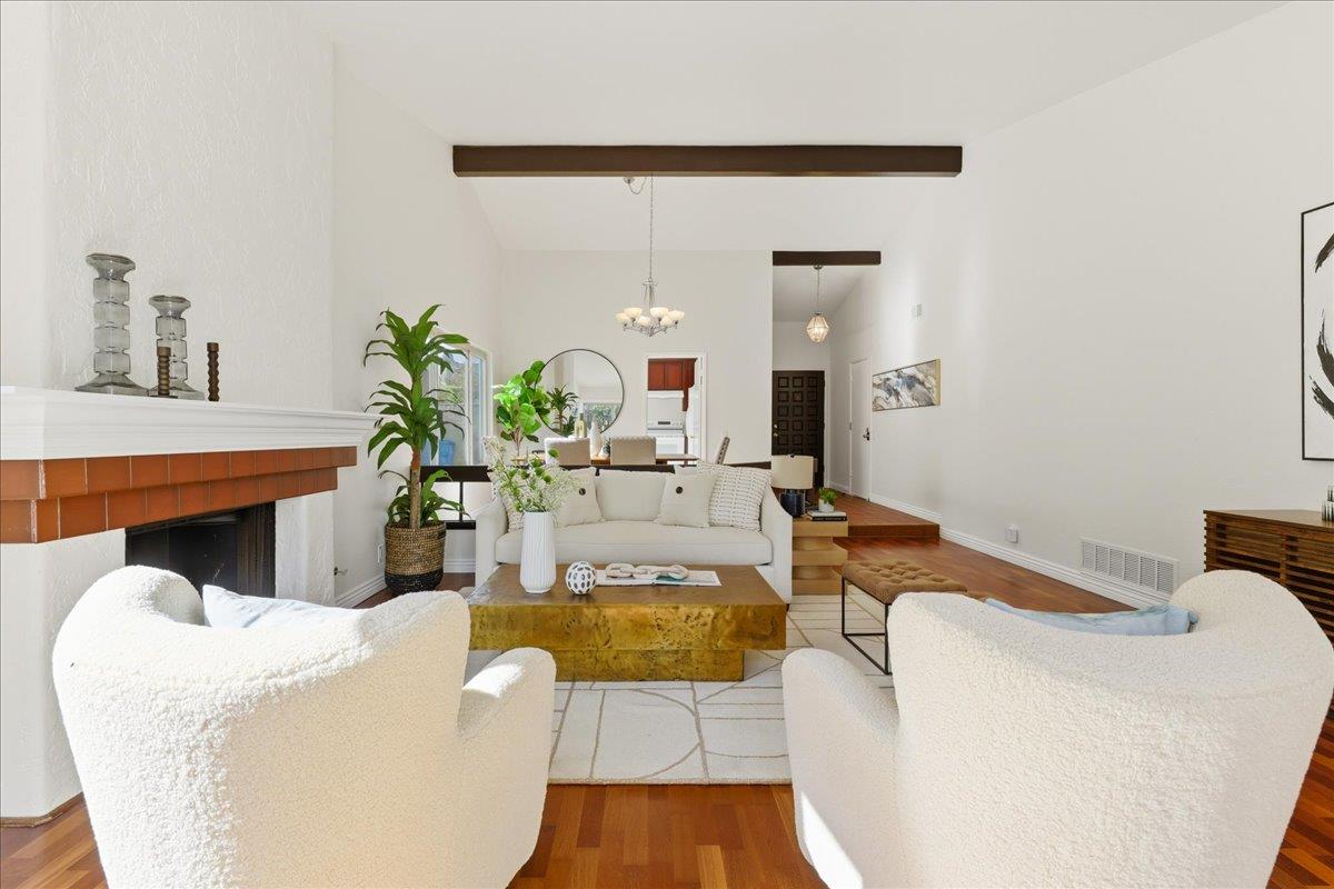 Detail Gallery Image 6 of 72 For 32 Lido Cir, Redwood City,  CA 94065 - 2 Beds | 2 Baths