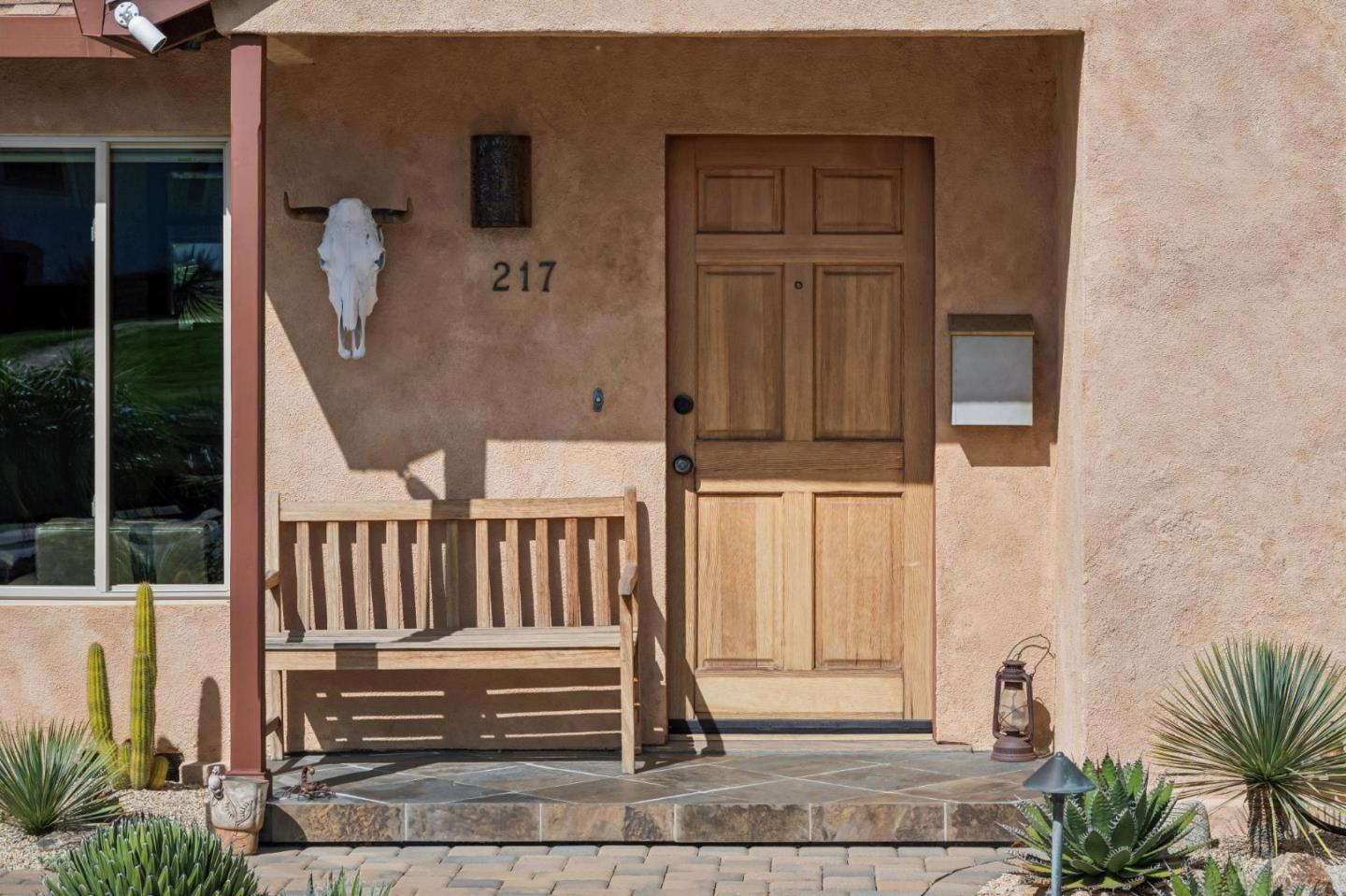 Detail Gallery Image 2 of 46 For 217 Edinburgh Ave, Monterey,  CA 93940 - 2 Beds | 1 Baths