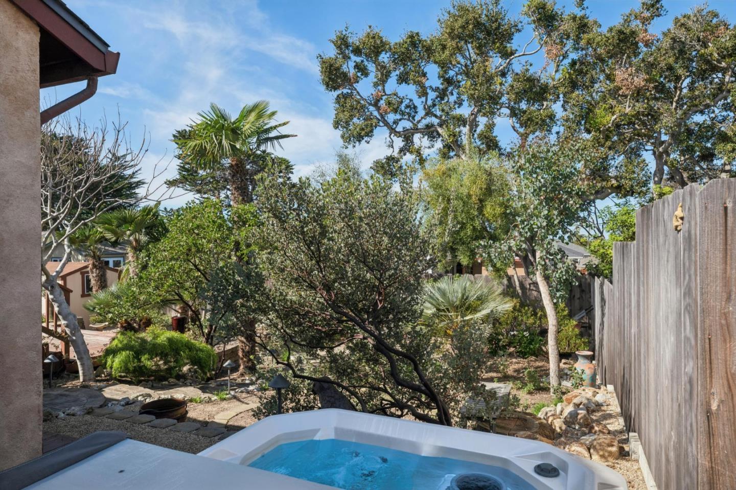 Detail Gallery Image 26 of 46 For 217 Edinburgh Ave, Monterey,  CA 93940 - 2 Beds | 1 Baths