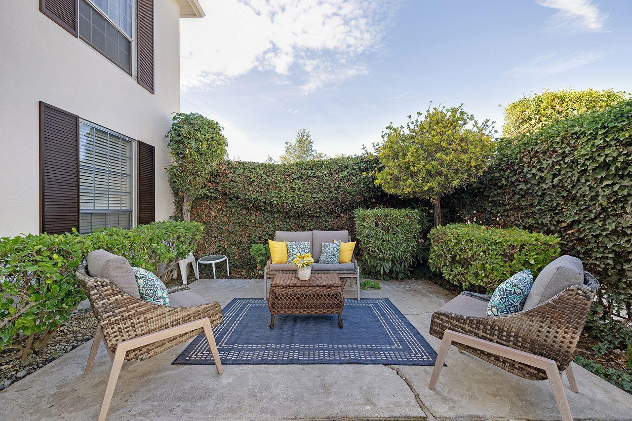 Detail Gallery Image 30 of 61 For 1945 Mount Vernon Ct #3,  Mountain View,  CA 94040 - 2 Beds | 2 Baths