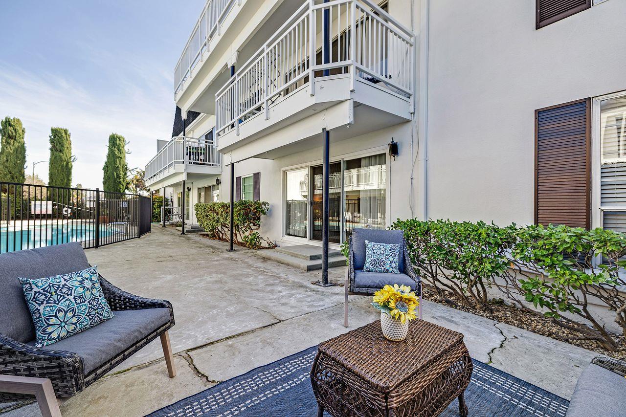 Detail Gallery Image 32 of 61 For 1945 Mount Vernon Ct #3,  Mountain View,  CA 94040 - 2 Beds | 2 Baths