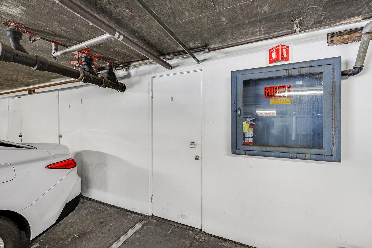 Detail Gallery Image 54 of 61 For 1945 Mount Vernon Ct #3,  Mountain View,  CA 94040 - 2 Beds | 2 Baths