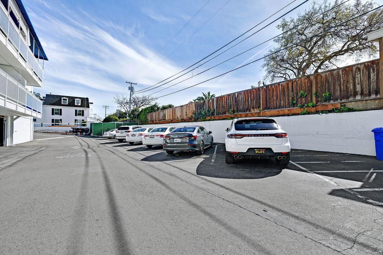 Detail Gallery Image 60 of 61 For 1945 Mount Vernon Ct #3,  Mountain View,  CA 94040 - 2 Beds | 2 Baths