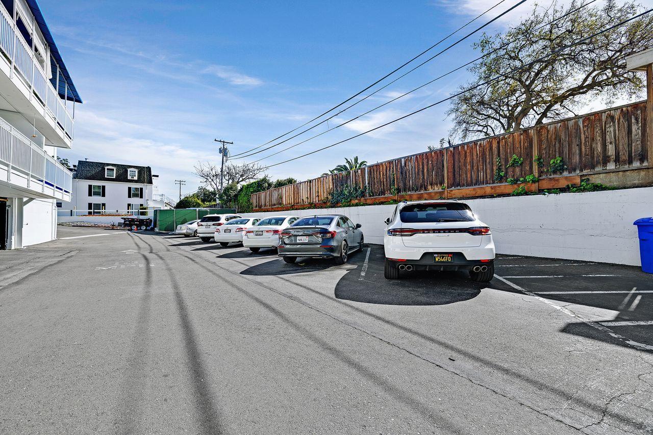 Detail Gallery Image 61 of 61 For 1945 Mount Vernon Ct #3,  Mountain View,  CA 94040 - 2 Beds | 2 Baths