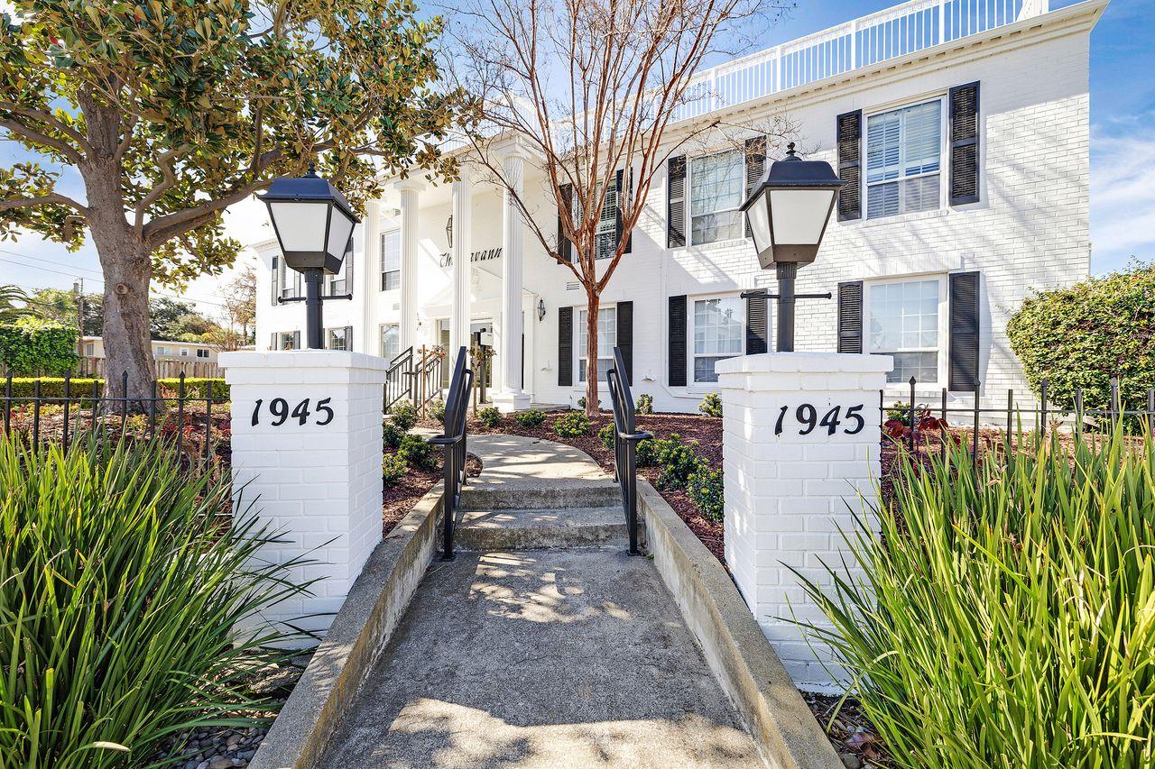 Detail Gallery Image 7 of 61 For 1945 Mount Vernon Ct #3,  Mountain View,  CA 94040 - 2 Beds | 2 Baths