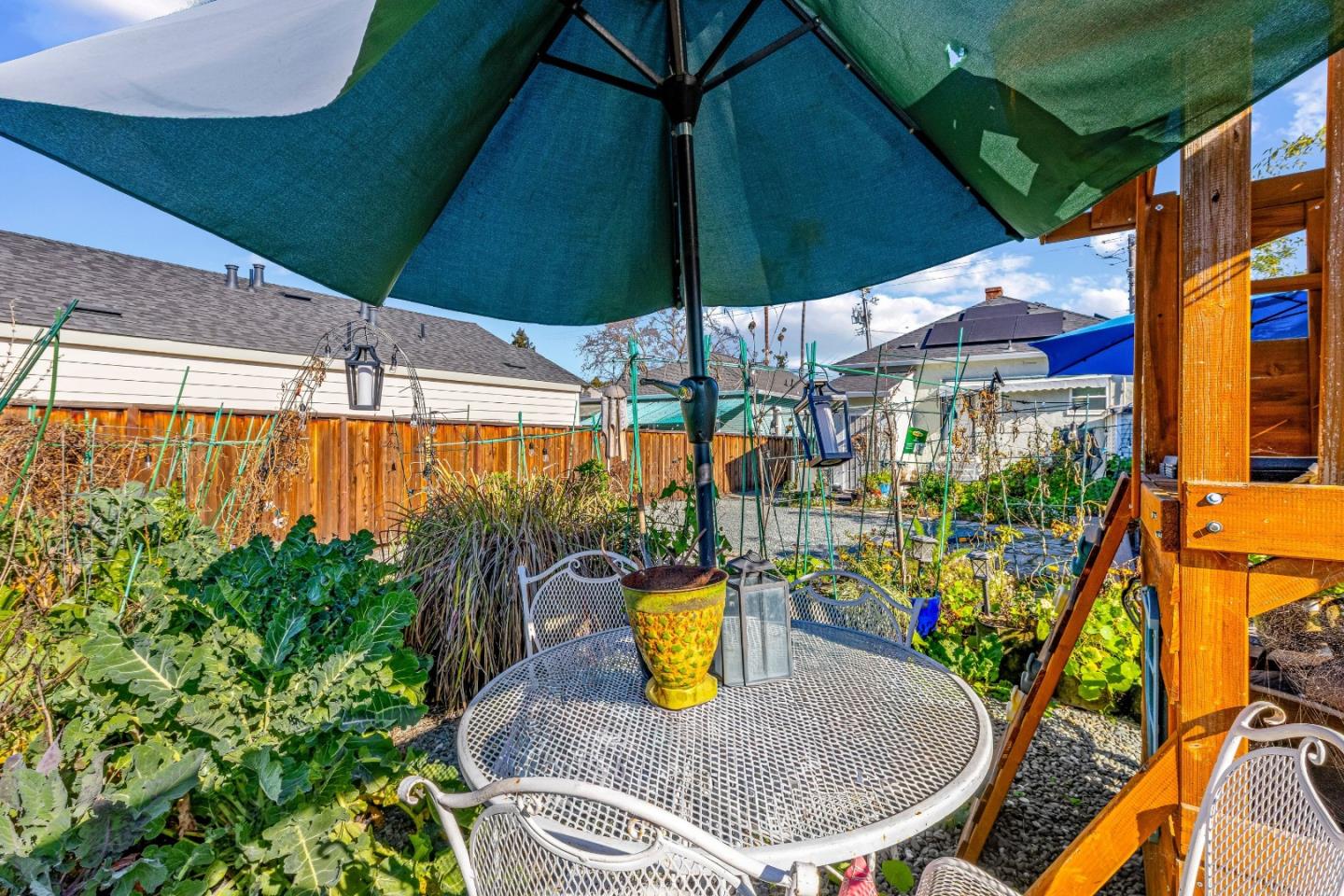 Detail Gallery Image 10 of 36 For 1365 Vine St, San Jose,  CA 95110 - 8 Beds | 3 Baths