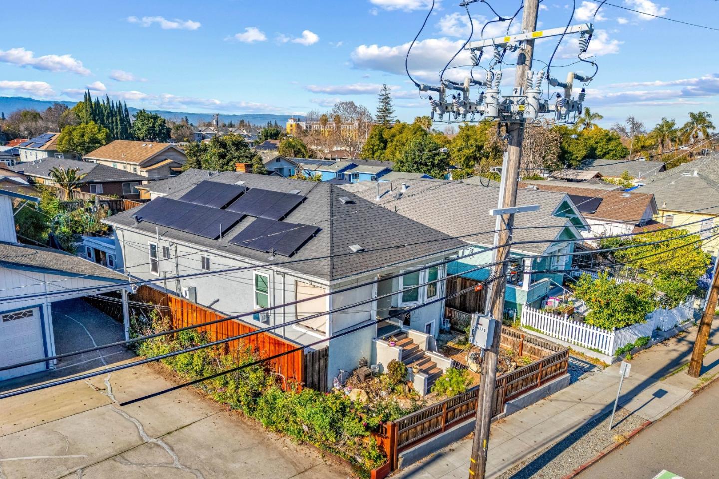 Detail Gallery Image 11 of 36 For 1365 Vine St, San Jose,  CA 95110 - 8 Beds | 3 Baths