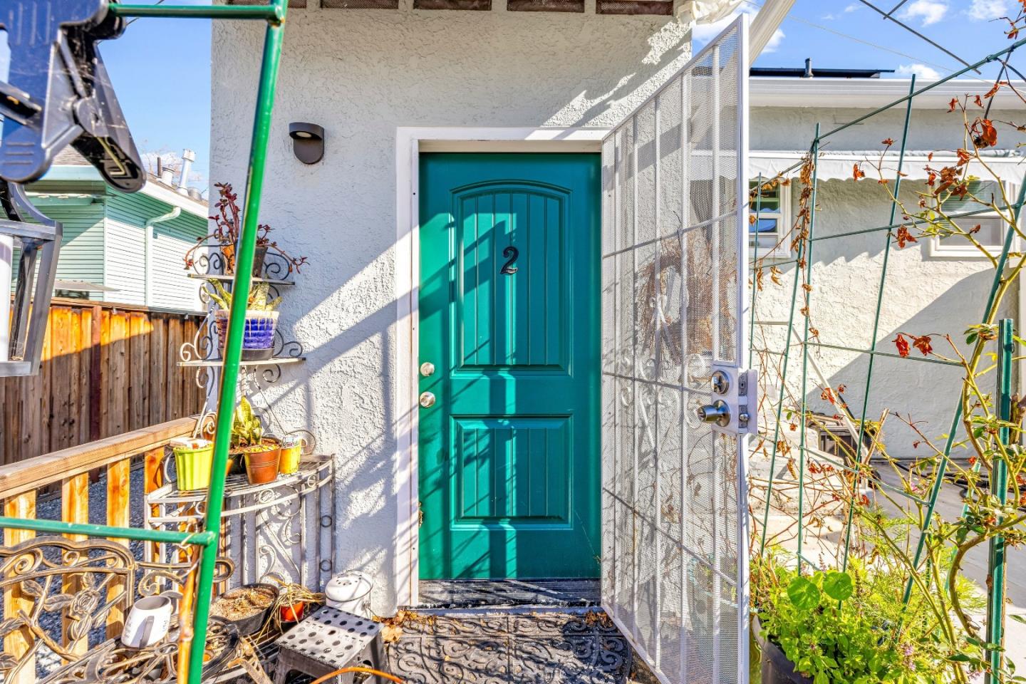 Detail Gallery Image 17 of 36 For 1365 Vine St, San Jose,  CA 95110 - 8 Beds | 3 Baths