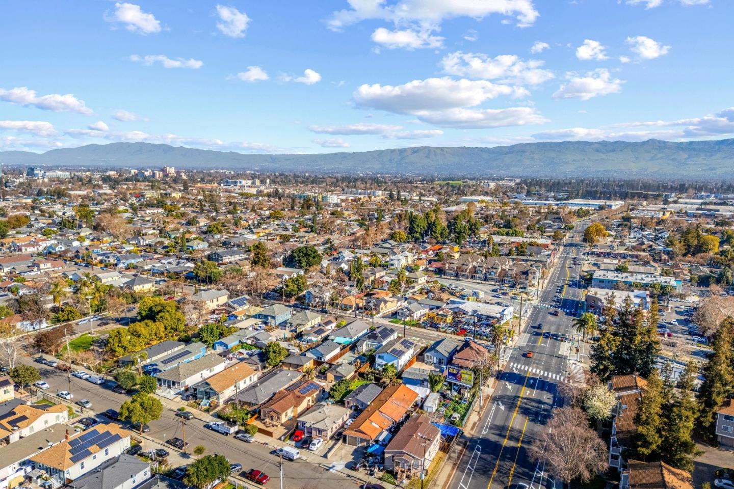 Detail Gallery Image 26 of 36 For 1365 Vine St, San Jose,  CA 95110 - 8 Beds | 3 Baths