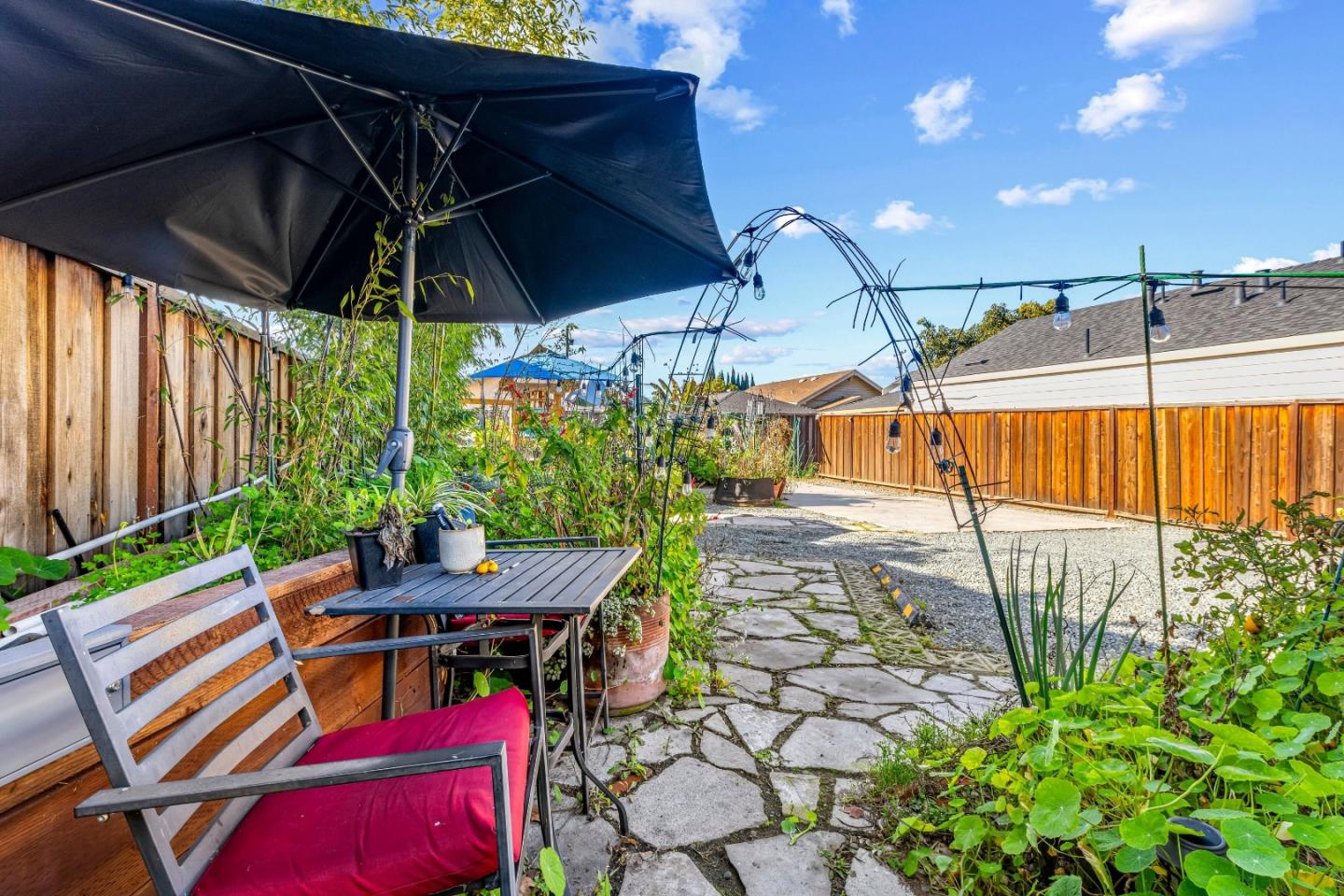 Detail Gallery Image 8 of 36 For 1365 Vine St, San Jose,  CA 95110 - 8 Beds | 3 Baths