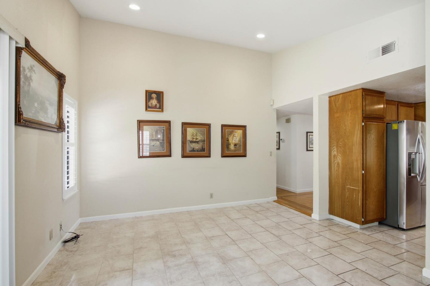 Detail Gallery Image 12 of 47 For 2836 Broken Oak Ct, San Jose,  CA 95148 - 4 Beds | 2 Baths