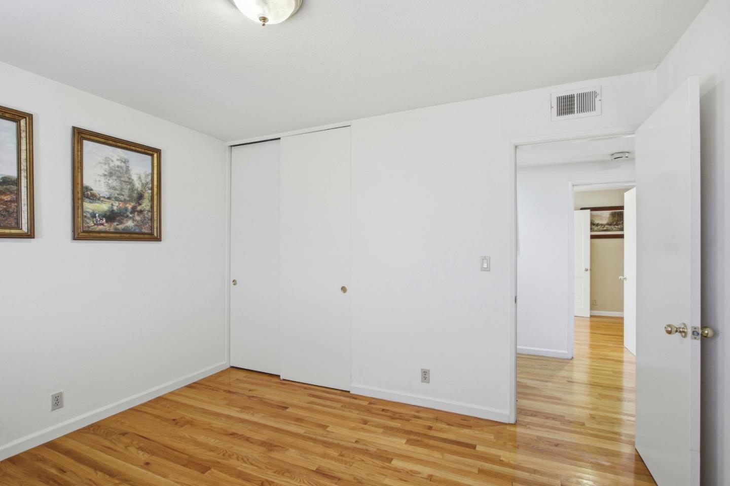 Detail Gallery Image 27 of 47 For 2836 Broken Oak Ct, San Jose,  CA 95148 - 4 Beds | 2 Baths