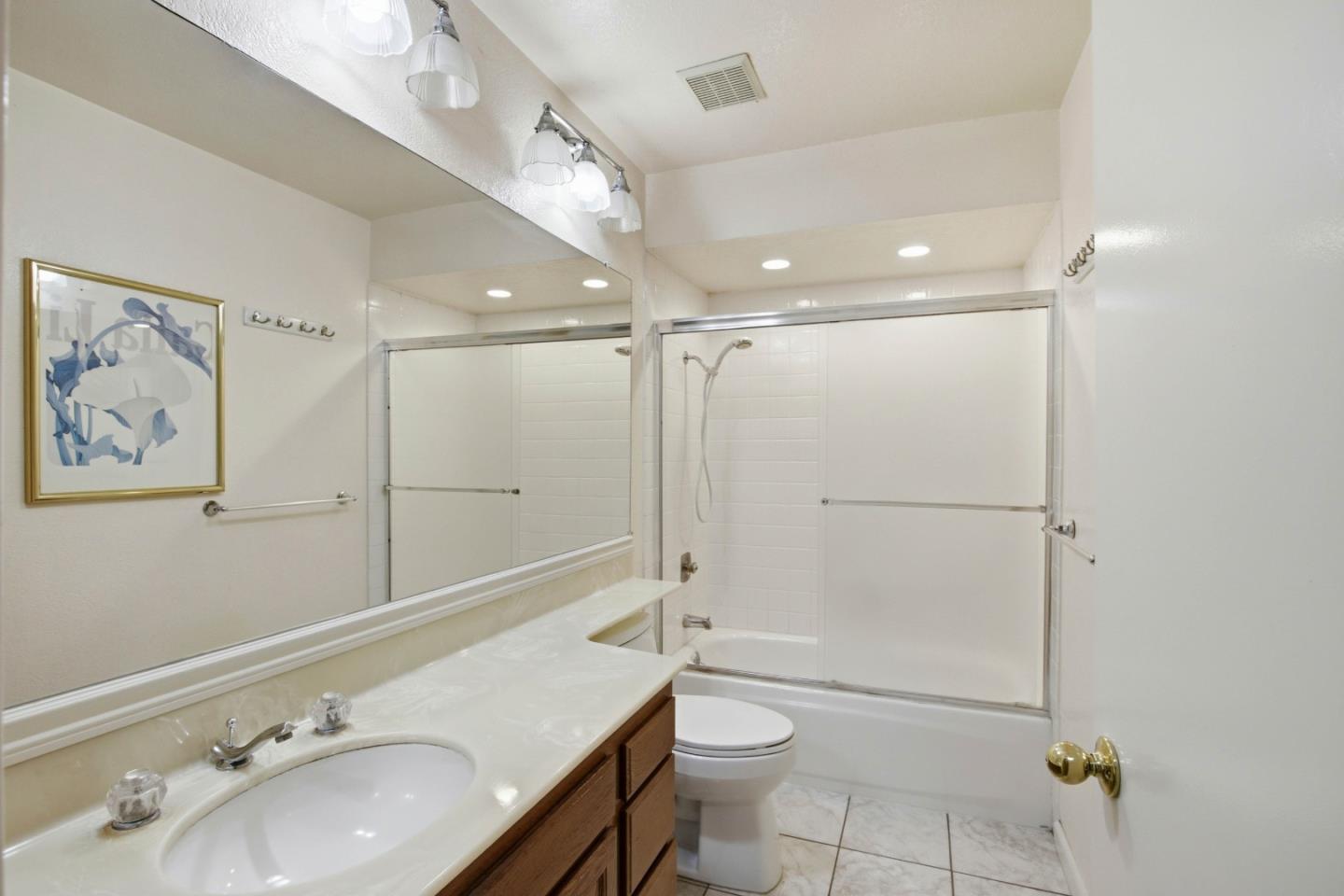 Detail Gallery Image 33 of 47 For 2836 Broken Oak Ct, San Jose,  CA 95148 - 4 Beds | 2 Baths