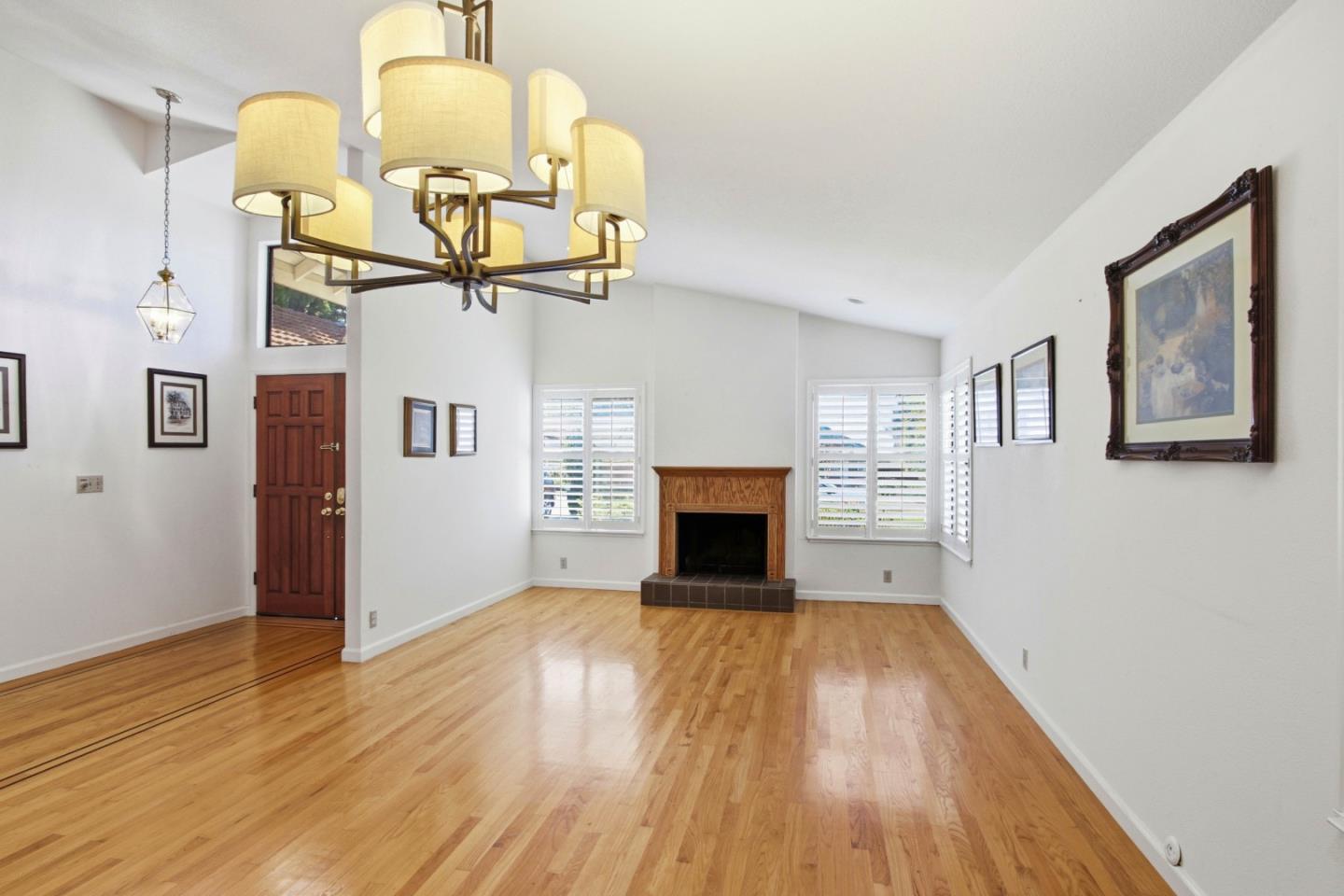 Detail Gallery Image 8 of 47 For 2836 Broken Oak Ct, San Jose,  CA 95148 - 4 Beds | 2 Baths